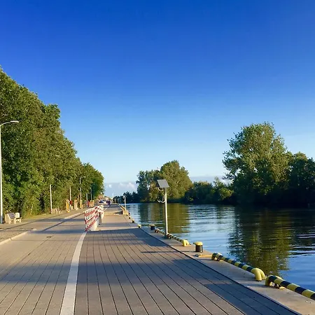 דירה Amon Z Widokiem Na Morze דארלובקו